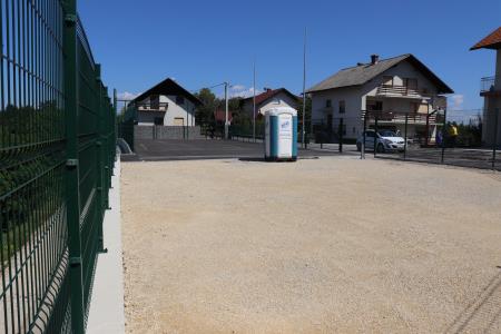 UREDITEV ŠPORTNIH POVRŠIN, CESTE IN VODOHRANA V NASELJU ORLE 17